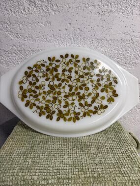 Pyrex 945C 16 Olive Green Floral Divided Casserole Replacement Lid